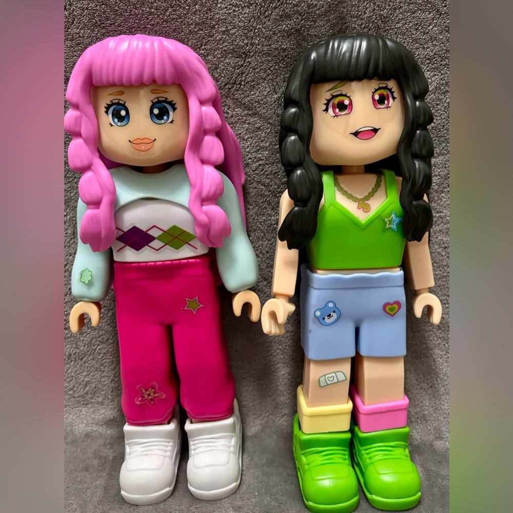 AVASTARS DOLLS ( Kawaippie and Hypegirrrl)! Accessories included!!